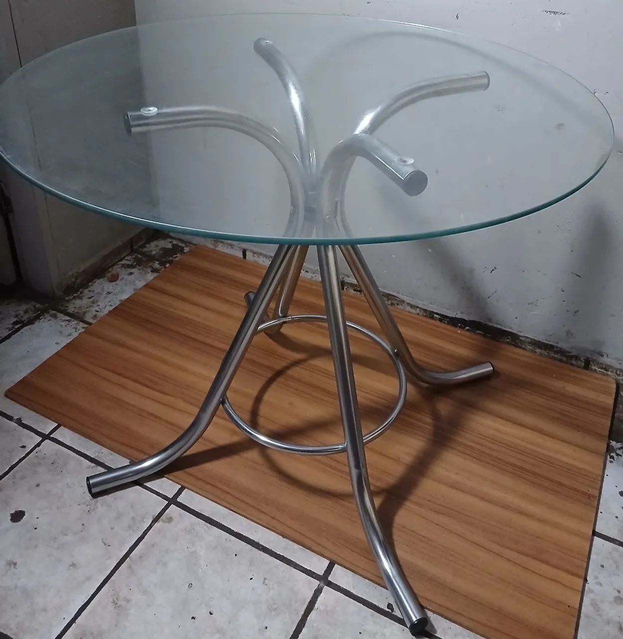 Mesa Redonda De Vidro Com Base Cromada - Perfeito Estado