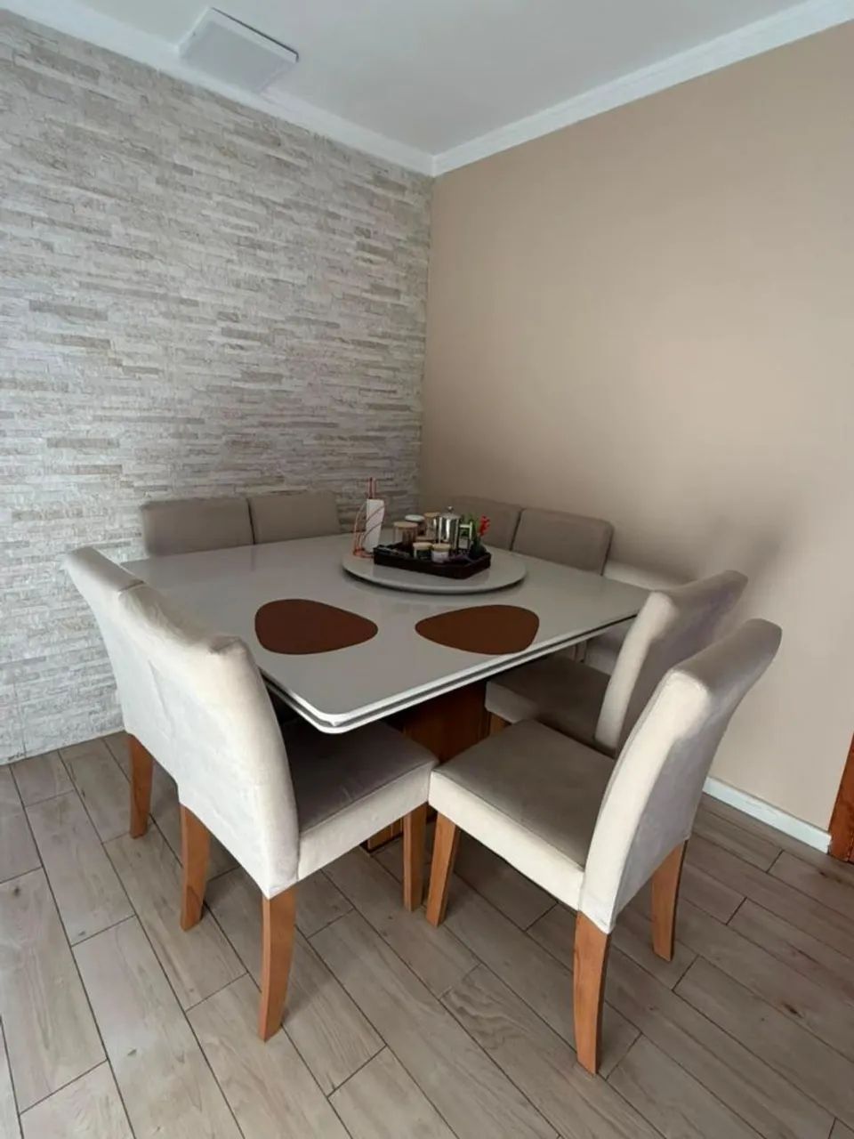 Mesa apenas com 4 cadeiras 