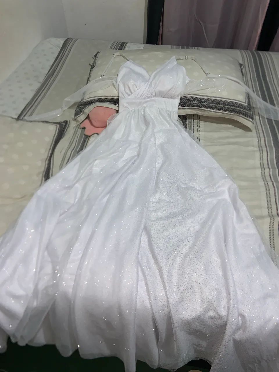 Vestido de Noiva Longo Brilhoso - Foto 2