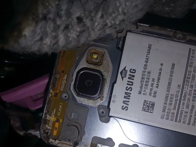 Smartfone vários tipos funcionando para peças e manutenção  - Foto 4