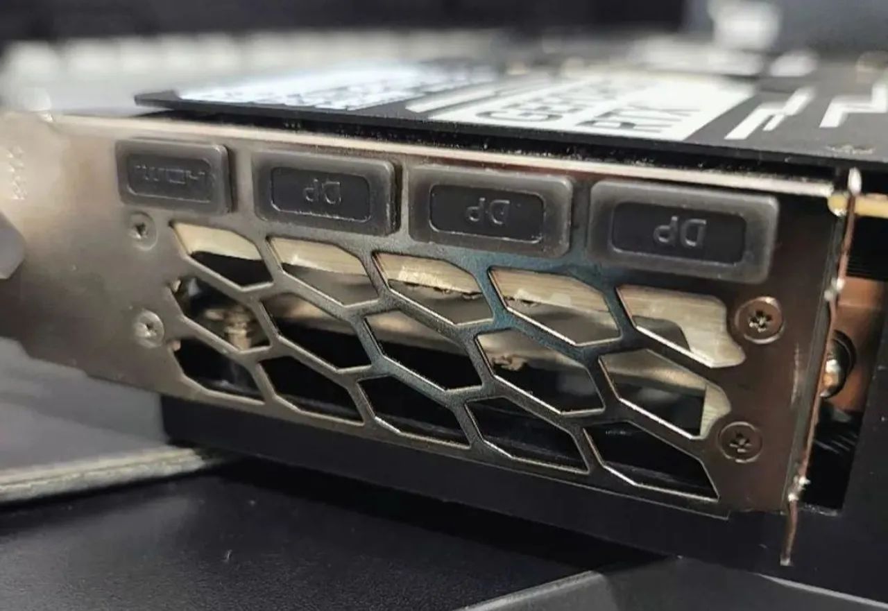 RTX 5070 ti Galax - Foto 4
