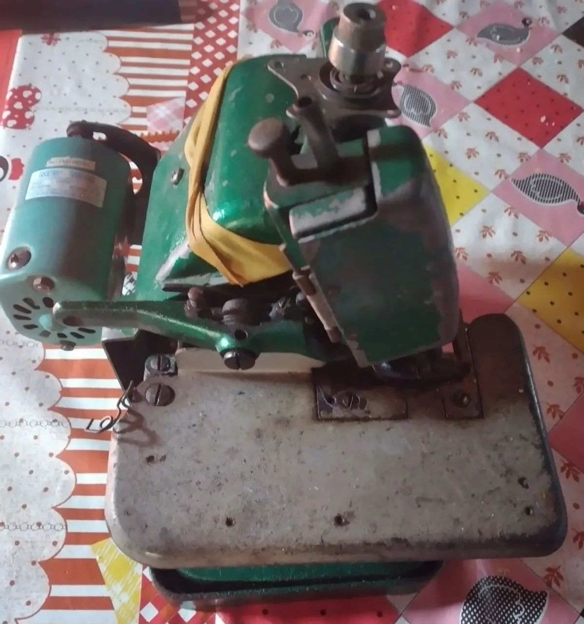 Máquina Overlock  - Foto 2