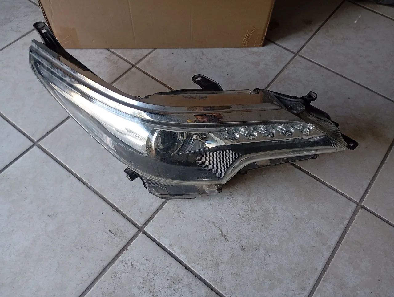 Farol do lado direito Toyota SW 2020/2021/2022 - Foto 4