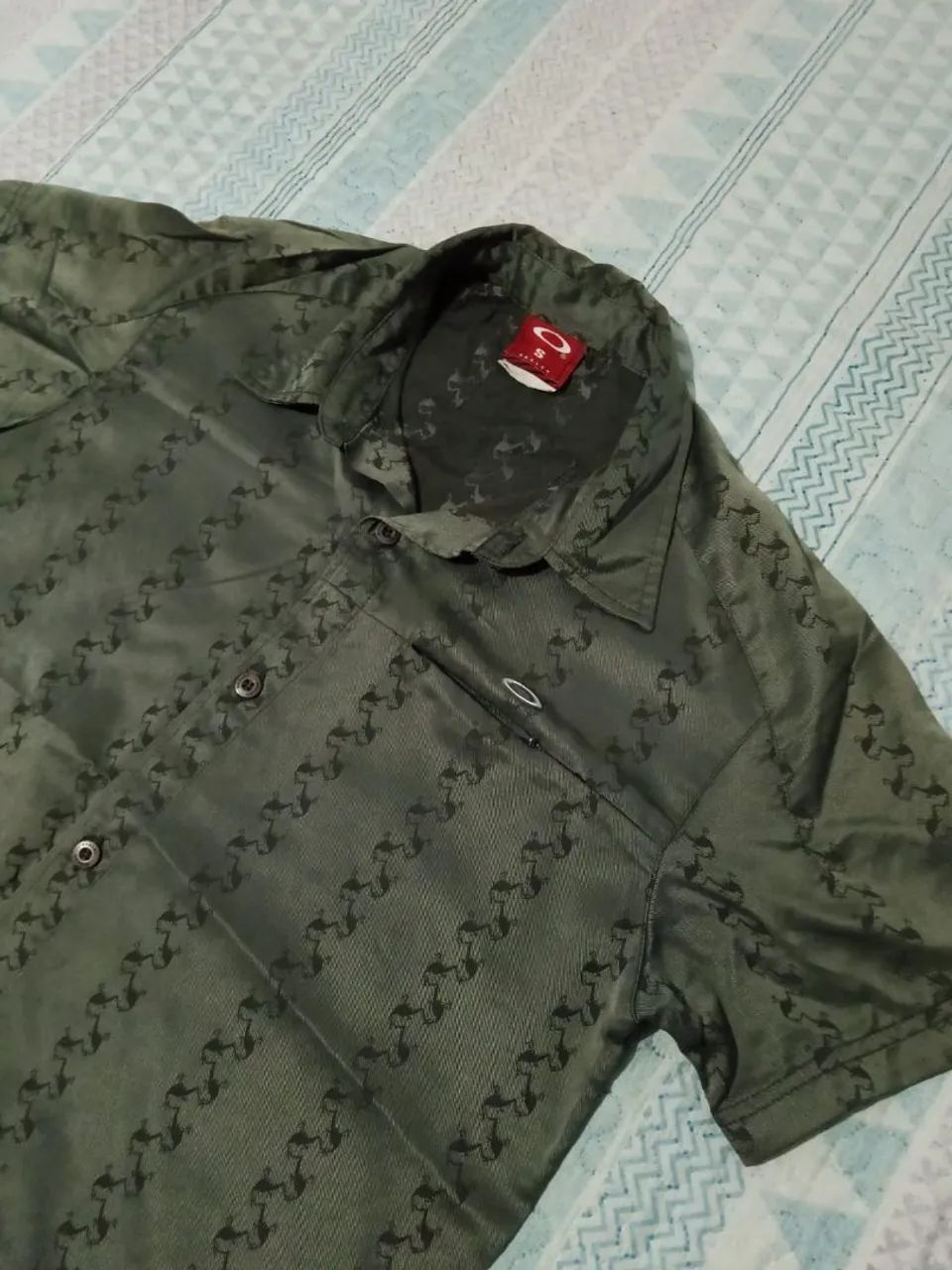 Camisão Oakley skull red tag icon metal