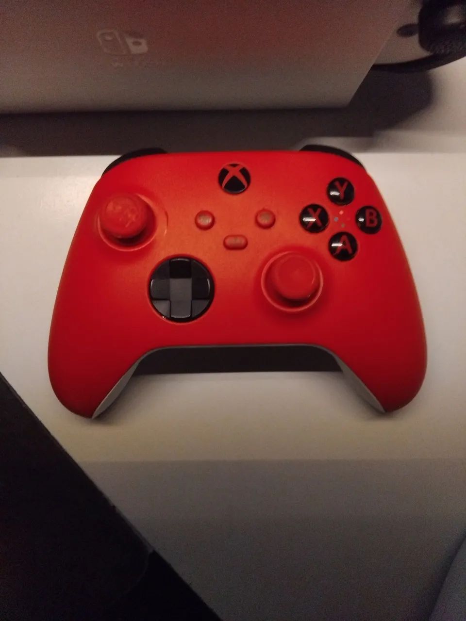 Controle Xbox Pulse Red versão Series, acompanha caixa - Foto 3