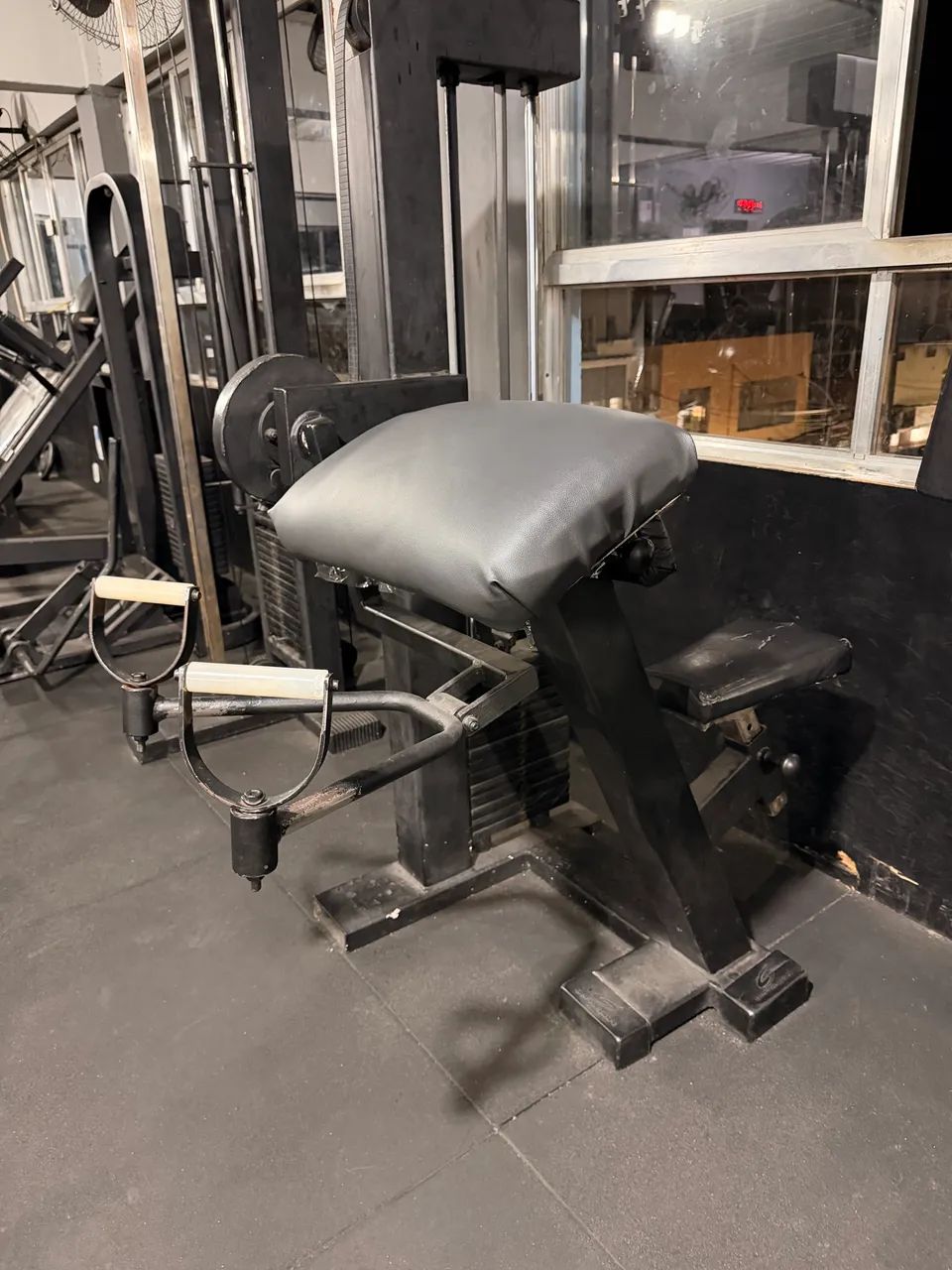 Bíceps máquina GERVA Sport