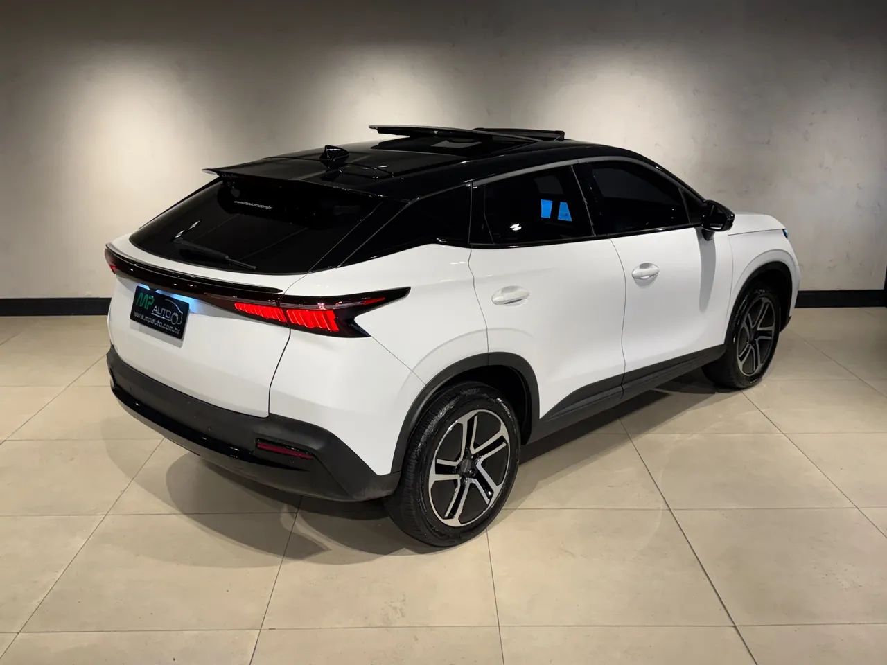 Omoda E5 Elétrico (61,1 KW) 2026 - Foto 4