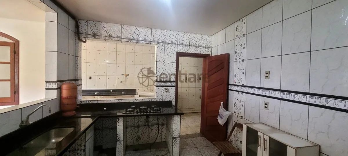 Casa com 4 quartos para alugar em Belo Horizonte - Foto 4