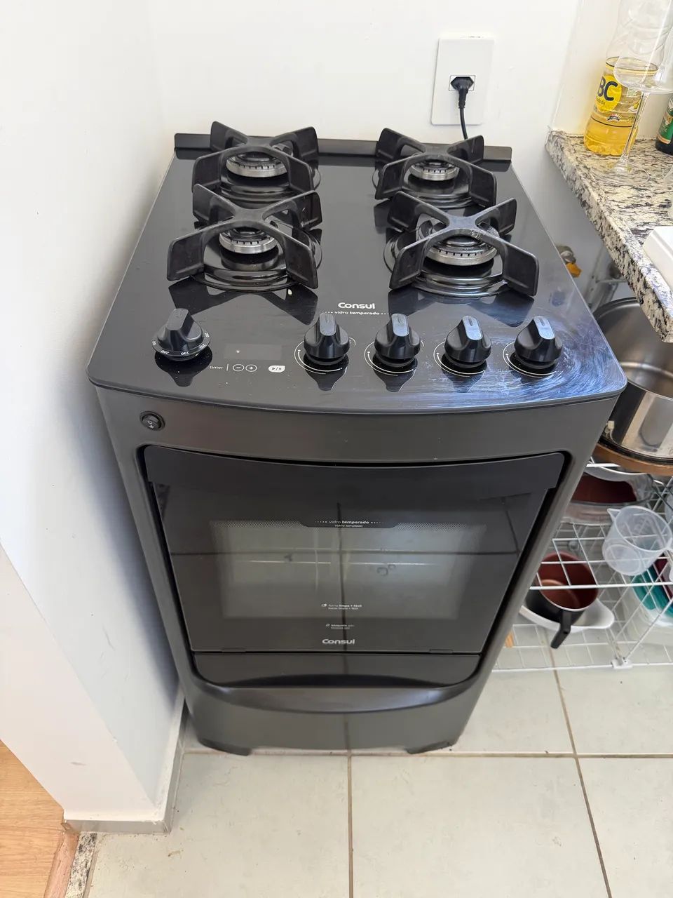 Fogão cônsul com mesa de vidro