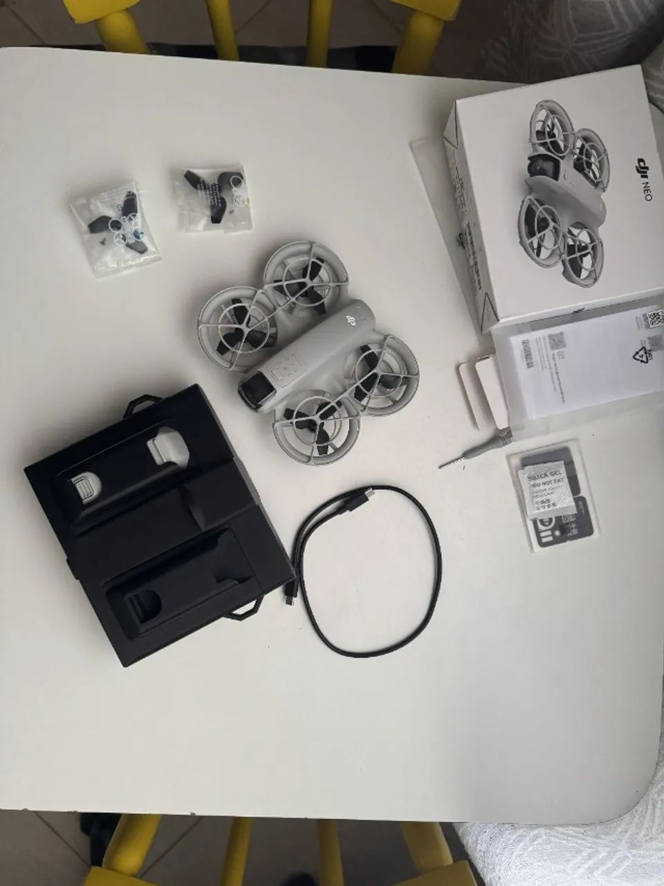 Drone DJI Neo Novo - Quase Sem Uso + Case + 2 Hélices Extras