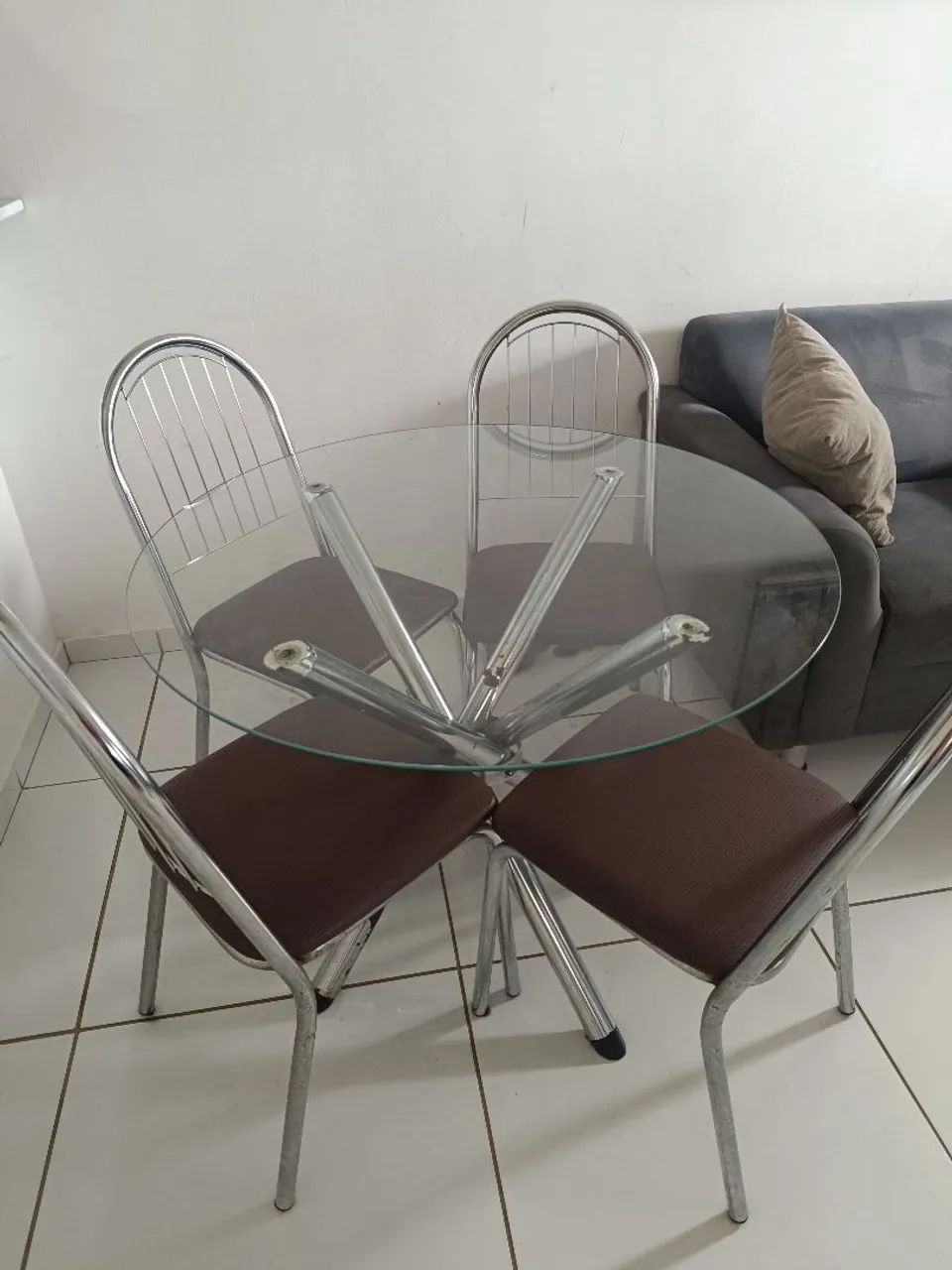 Mesa com cadeiras  - Foto 4