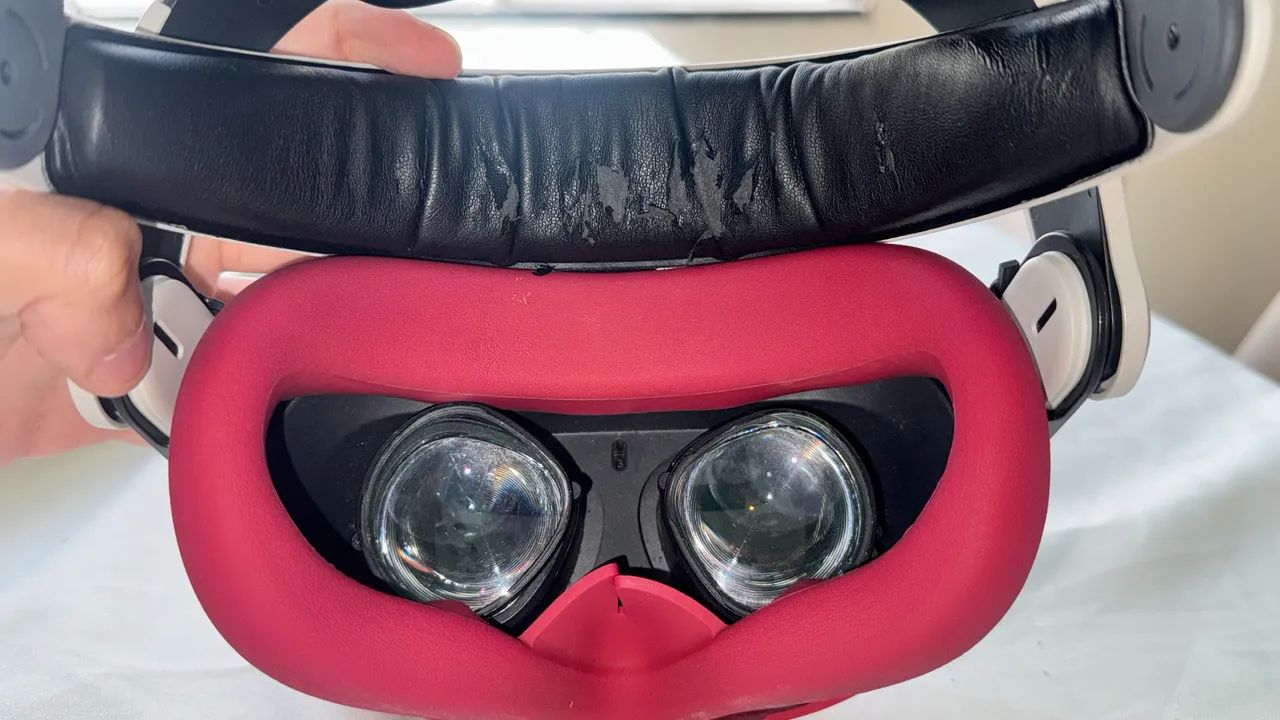 Óculos de realidade virtual - Meta Quest 2 com diversos acessórios - Foto 4