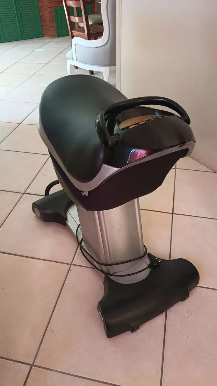 Máquina elétrica de equitação 