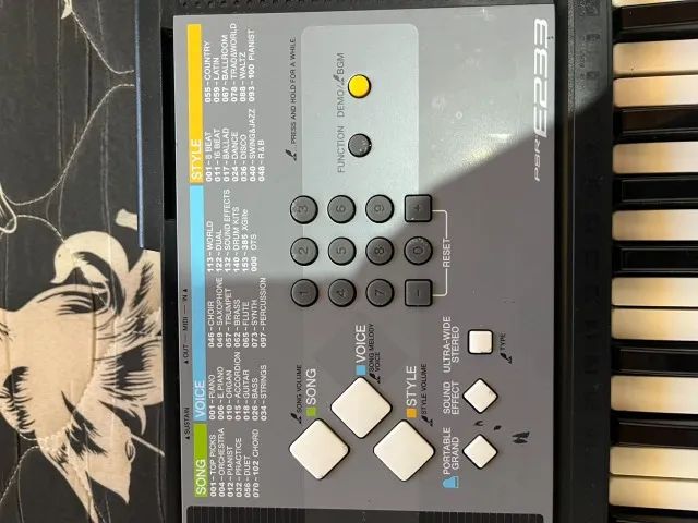 Teclado digital Yamaha PSR E233 - Foto 5
