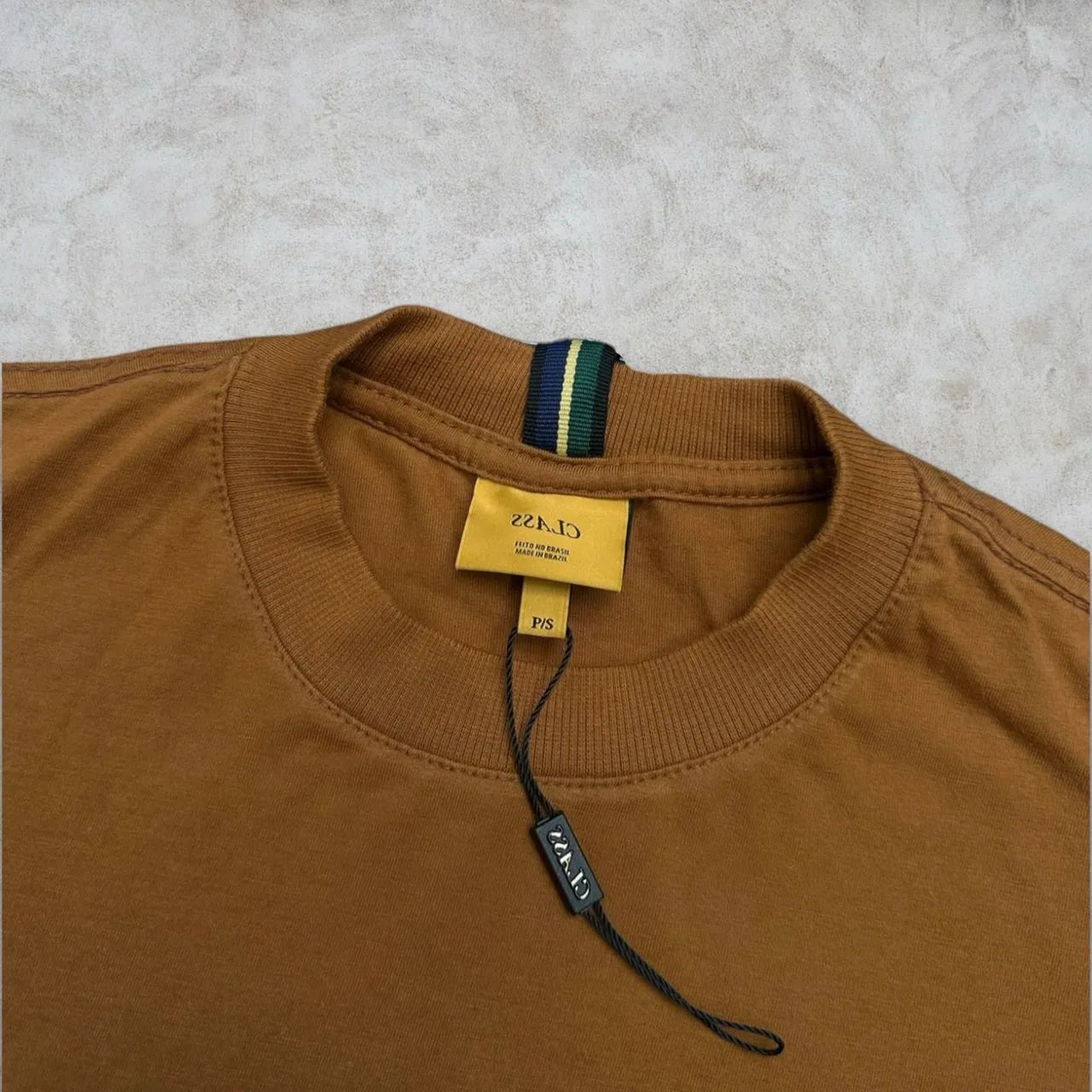 camiseta class paradise marrom p - Foto 4