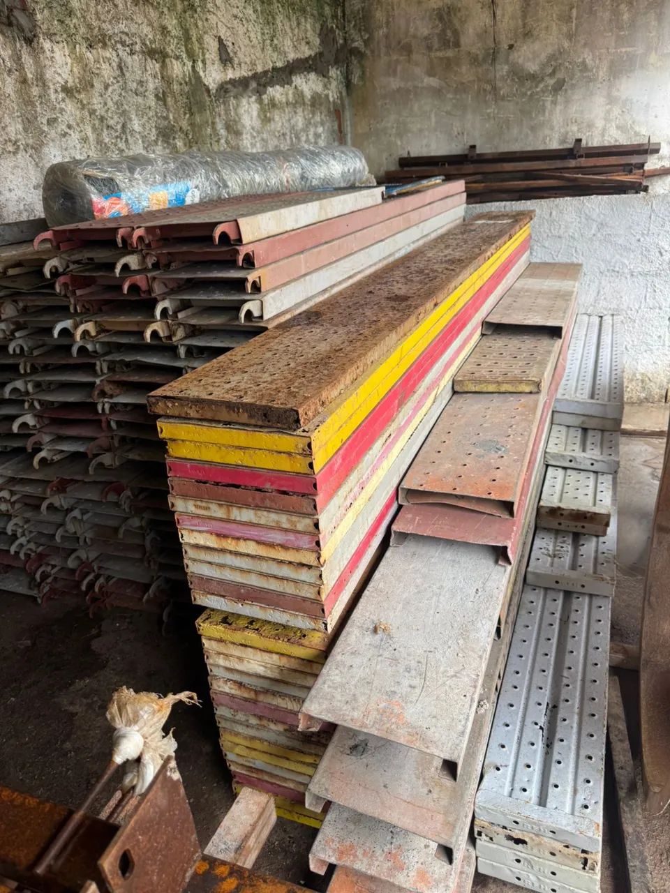 Carbon steel scaffold plank and ladder for construction
