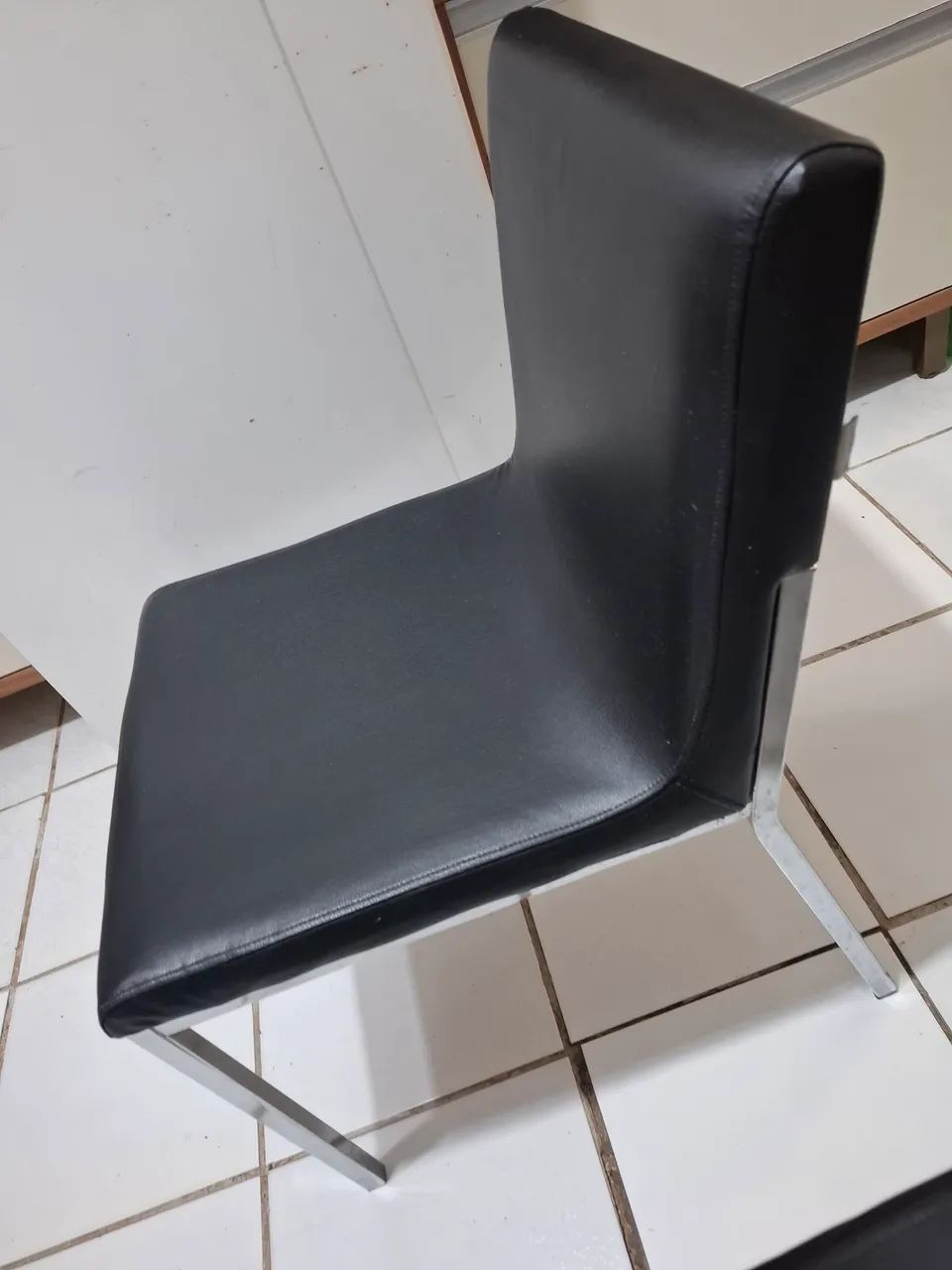 Jogo de 6 cadeiras couro/inox. - Foto 2