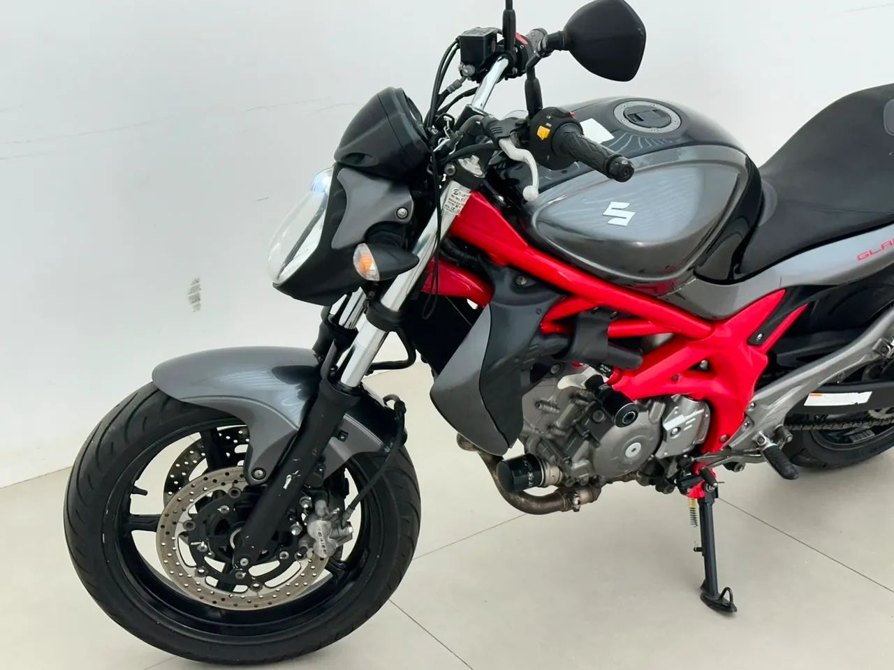 ? Suzuki Glaudius 2016 - Foto 5