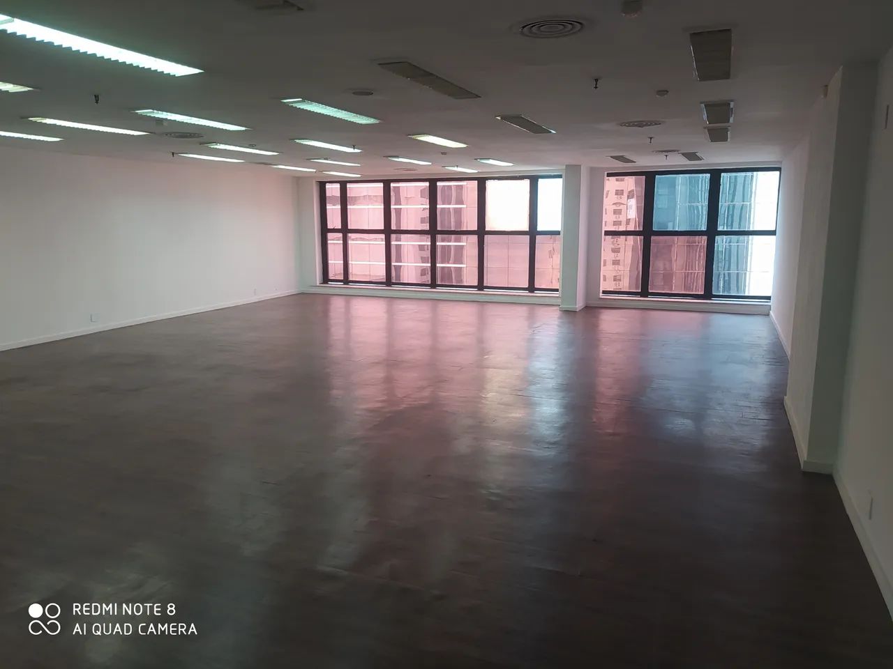 Escritório para aluguel possui 200 metros quadrados em Centro - Rio de Janeiro - RJ - Foto 2