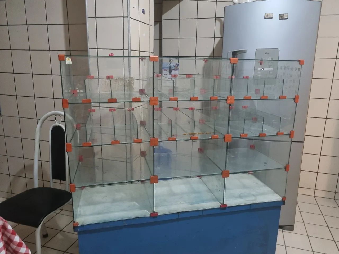 VENDO VITRINE PARA COMERCIO - Foto 2