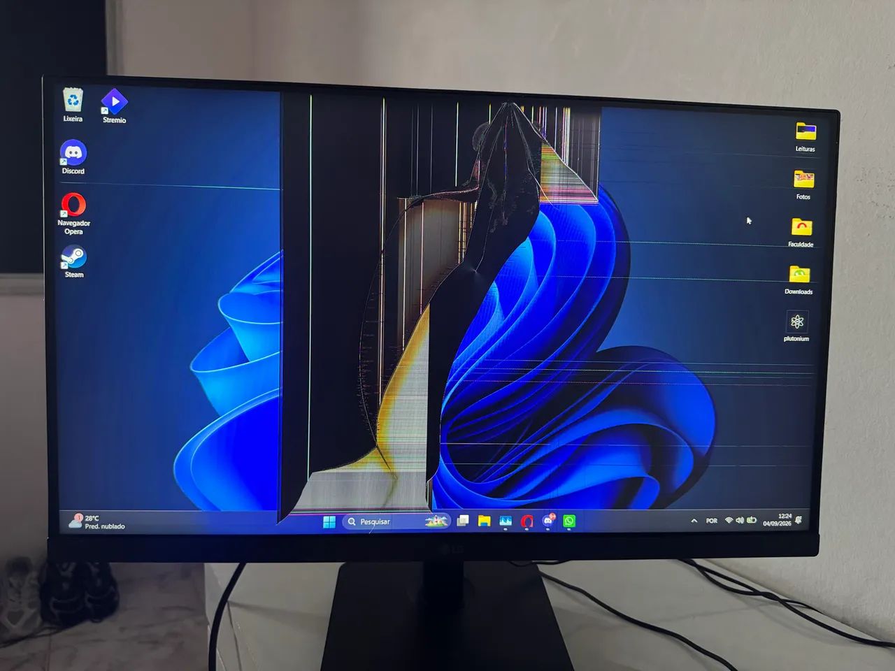 Monitor LG com defeito 
