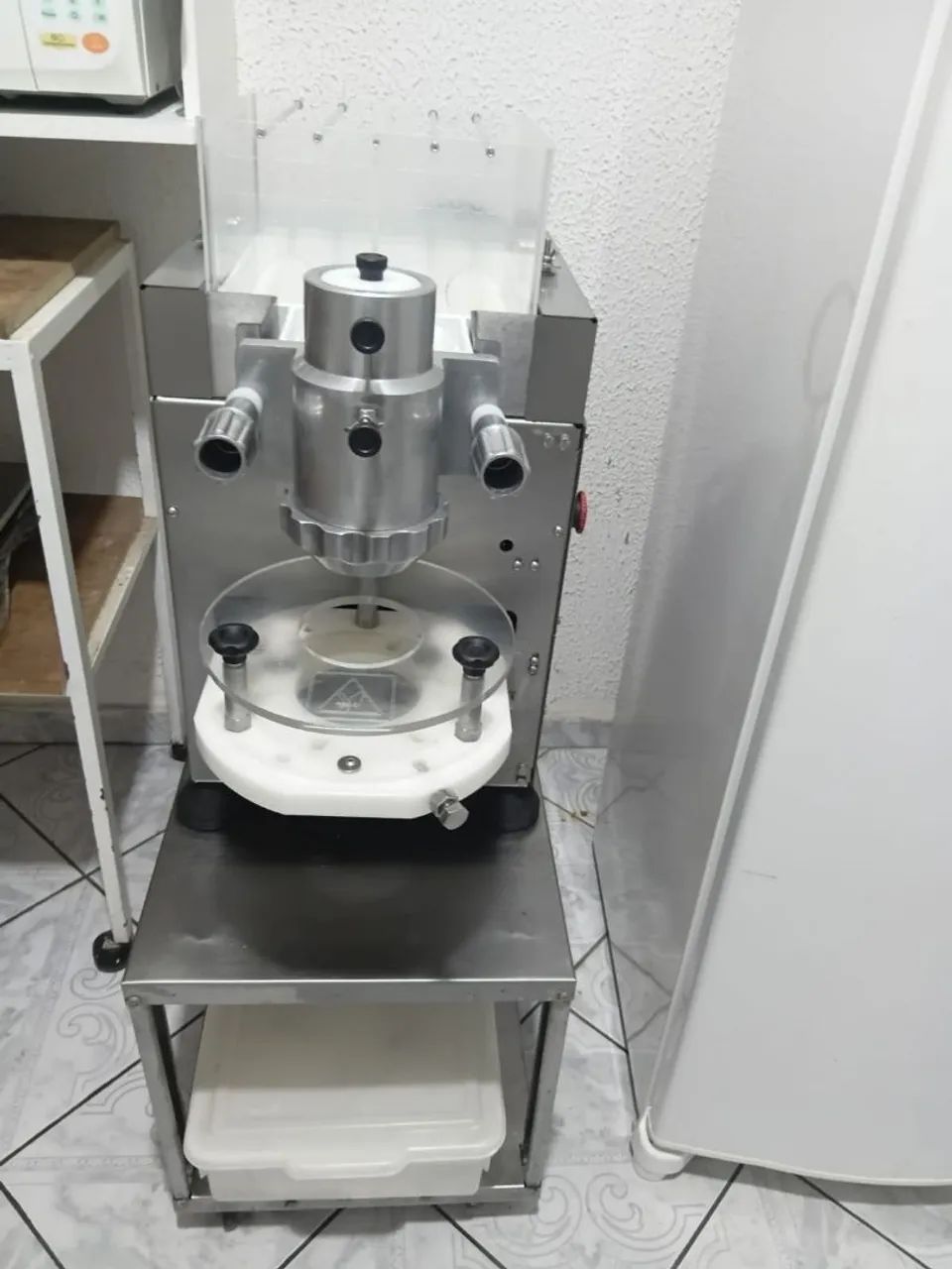 Kit para produção de salgados Masseira+ Modeladora Consul  - Foto 3