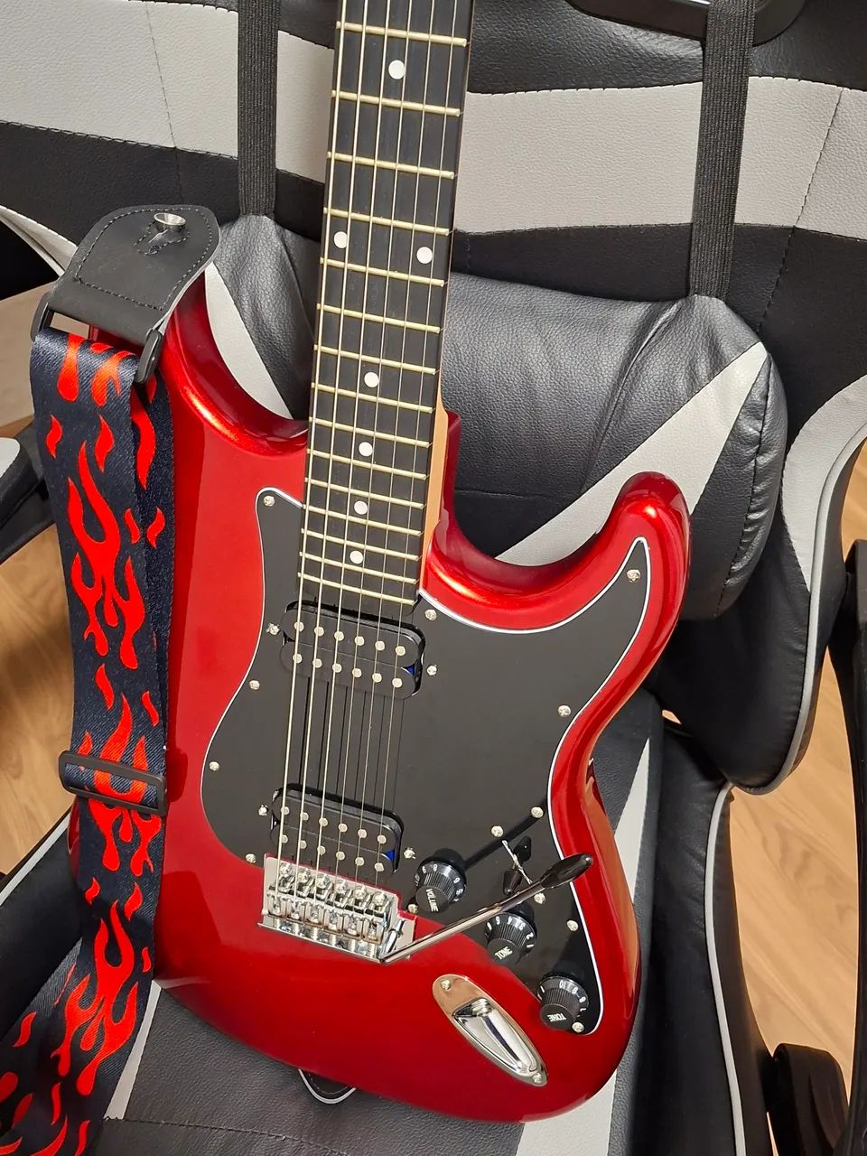 Kit Guitarra Strato e Pedaleira Blackbox  - Foto 4