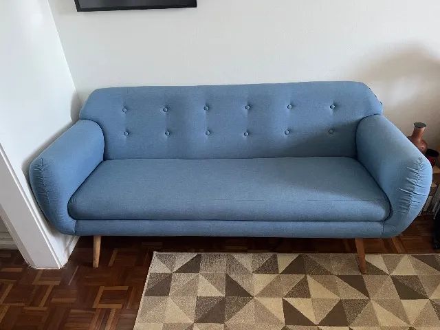 Sofá 3 lugares, linho azul (marca Mobly)