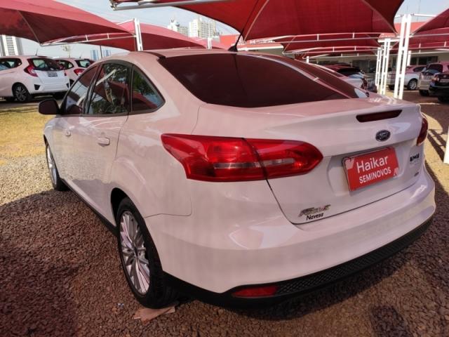 FORD FOCUS 2.0 SE FASTBACK 16V FLEX 4P 2017 - Foto 3