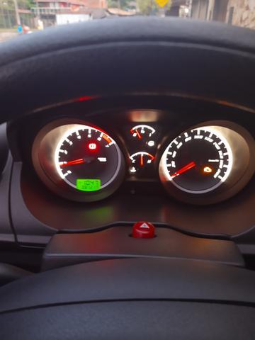 Passo financiamento de fiesta sedan 1.6 flex 2011 com kit gás com 1 ano, completo