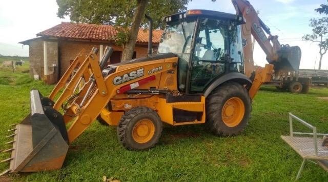 Retroescavadeira case //parcelado