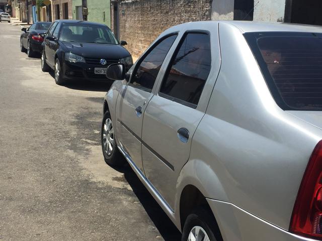 Renault Logan 2011 bem conservado. Completo, pneus novos - Foto 5