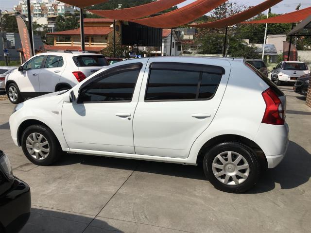 RENAULT SANDERO 2009/2010 1.0 AUTHENTIQUE 16V FLEX 4P MANUAL - Foto 3