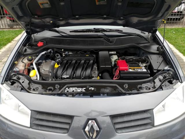 RENAULT MEGANE 1.6 SEDAN EXPRESSION 16V FLEX 4P MANUAL - Foto 8