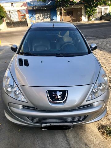 Peugeut 207. 2013