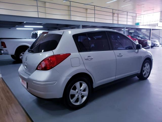 NISSAN TIIDA 1.8 S - Foto 4
