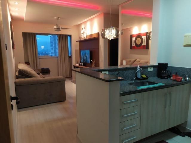 FM - Apartamento no condomínio Riviera 2 quartos com suíte / próximo à Vitória