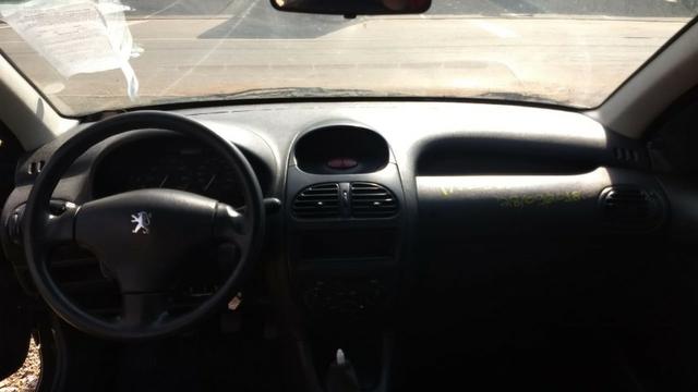 Peugeot 206 1.4 1998 a 2012 Sucata Em Peças e Acessorios - Foto 4