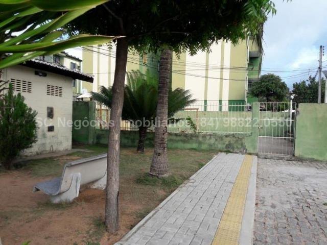Vendo Apto com 2/4, Varanda! - Foto 11