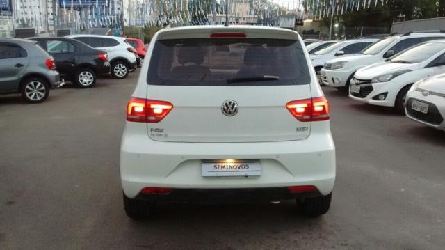 VOLKSWAGEN FOX COMFORTLINE 1.6 8V Branco 2015/2016 - Foto 10