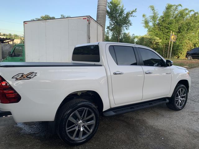 Hilux SRX 17/18 diesel leia todo anúncio - Foto 10