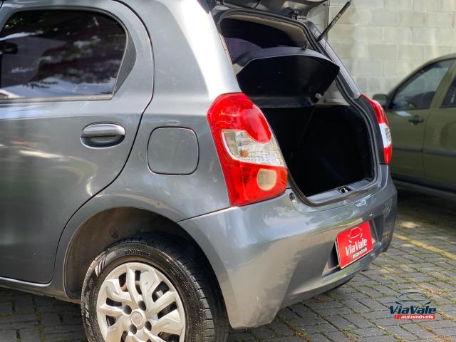 Toyota Etios 2013 1.3 HB XS 16V Flex 4P/ Ar Condicionado/ Completo - Foto 7