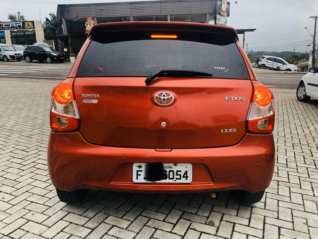 Toyota etios xs 1.3 - Foto 4