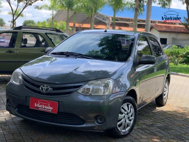 Toyota Etios 2013 1.3 HB XS 16V Flex 4P/ Ar Condicionado/ Completo - Foto 4
