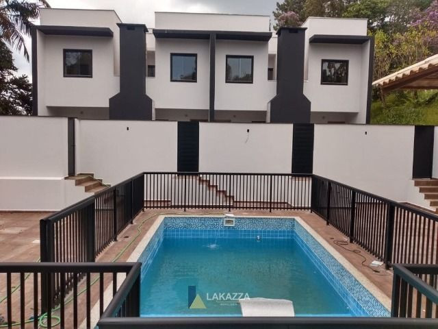 Geminado Costa e Silva 03 dormitórios (01 suite) 03 vagas de garagem e piscina