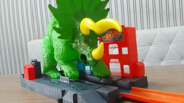 Pista Hot Wheels Dinossauro Triceratops Brinquedo Mattel - Pistas