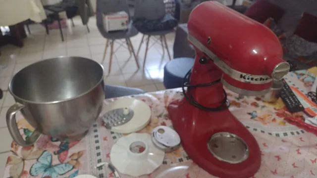 Batedeira Kitchenaid Artisan Empire Red 110V – Marketplace Triibo