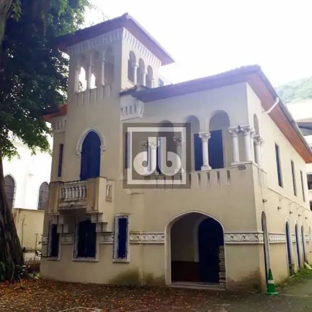 Casa - / Comercial / Leme