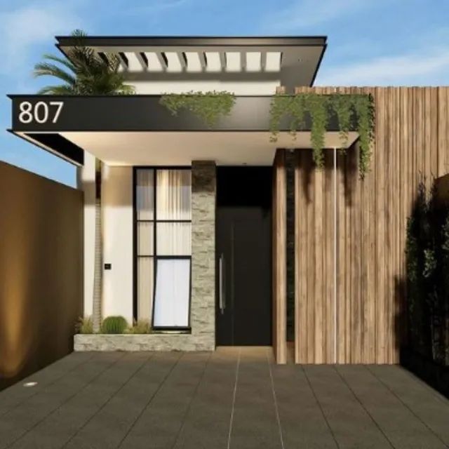Casa com piscina no Tropical 