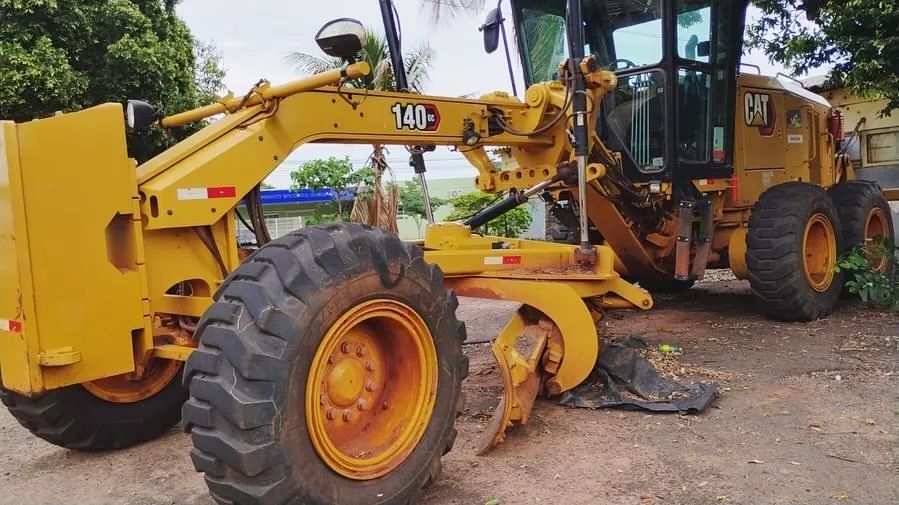 Motoniveladora Caterpillar 140G - Foto 2